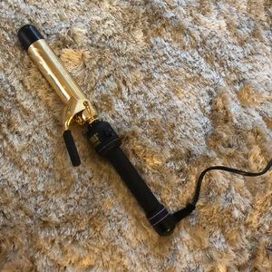 Hot Tools 1.25 inch curling iron hardly used
